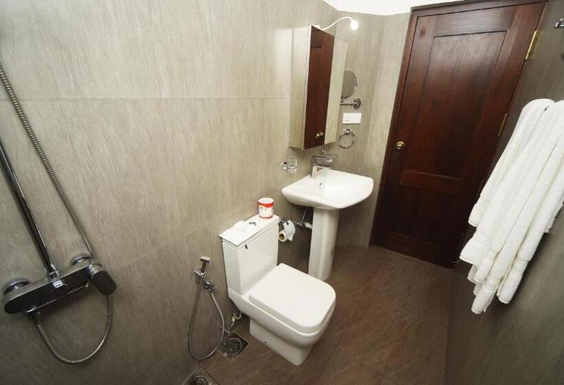 ホテル Lavenro Garden