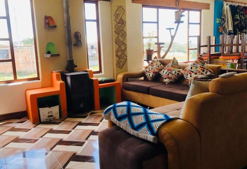 هتل Martita's House Hostal