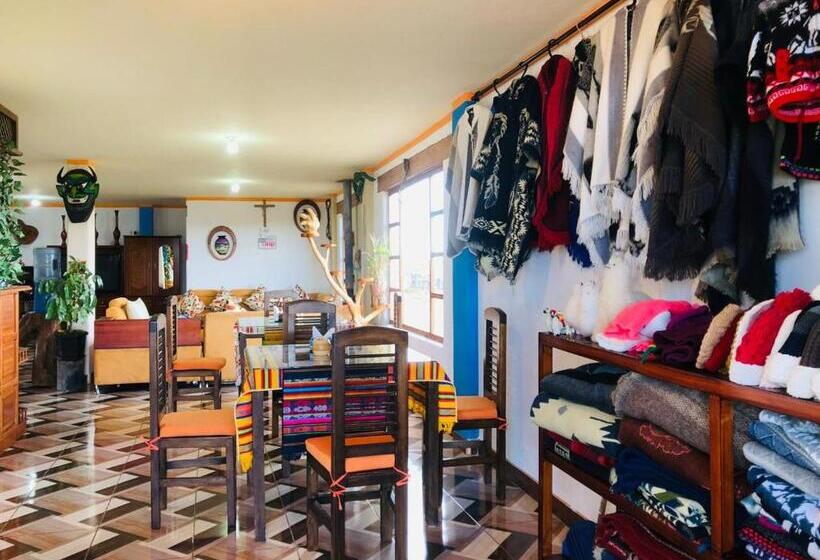 هتل Martita's House Hostal