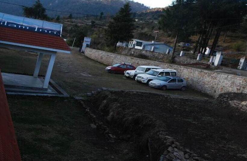 בית מלון כפרי Milam Inn