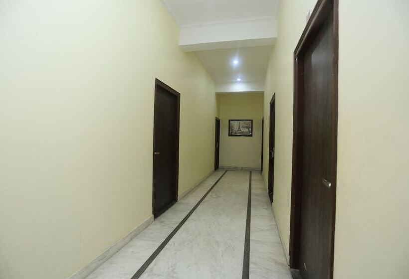 فندق Oyo 16995 Sr Blessings