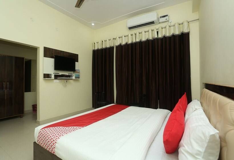 فندق Oyo 16995 Sr Blessings