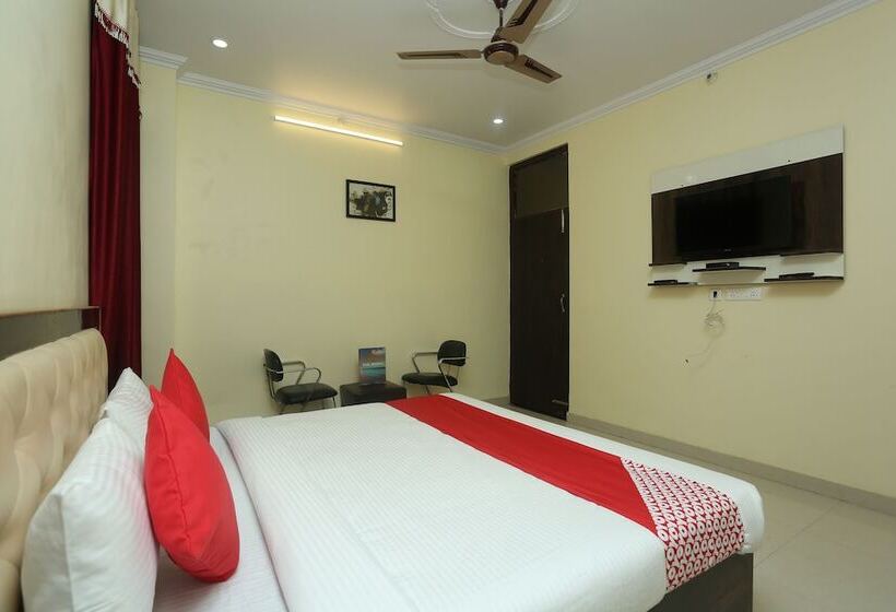 فندق Oyo 16995 Sr Blessings