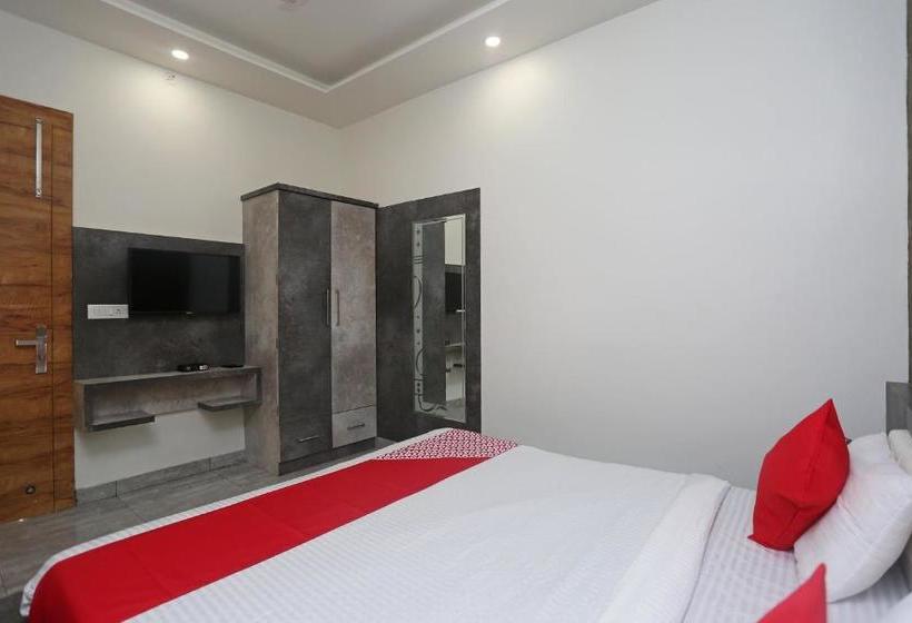 בית מלון כפרי Oyo 17312 Tandoori Veg