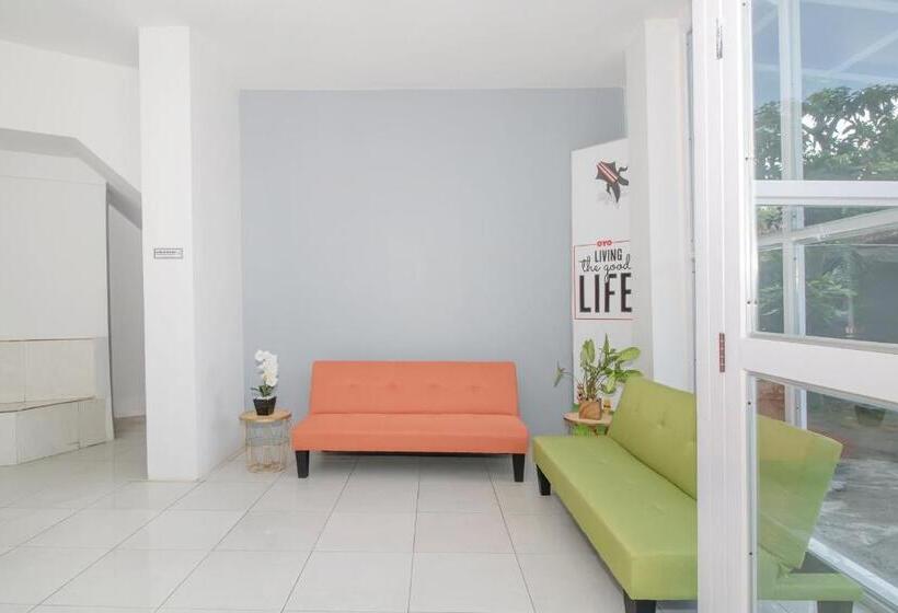 בית מלון כפרי Oyo 2270  Taman Wirama