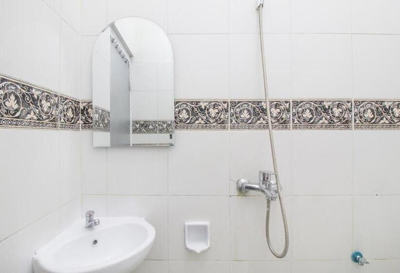 בית מלון כפרי Oyo 2270  Taman Wirama