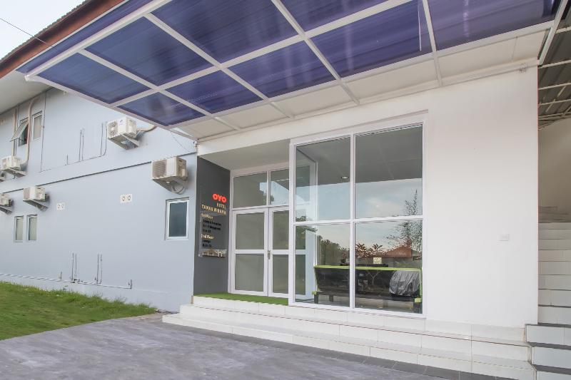 בית מלון כפרי Oyo 2270  Taman Wirama