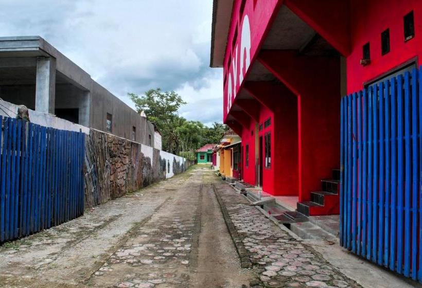 ホテル Oyo 2471 Swarna Raya