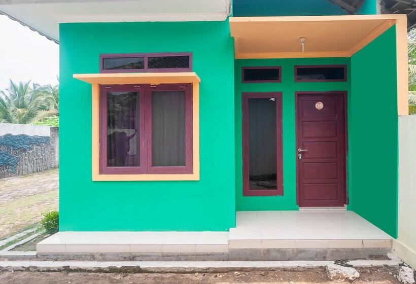 ホテル Oyo 2471 Swarna Raya