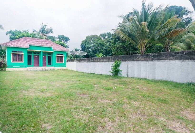 ホテル Oyo 2471 Swarna Raya