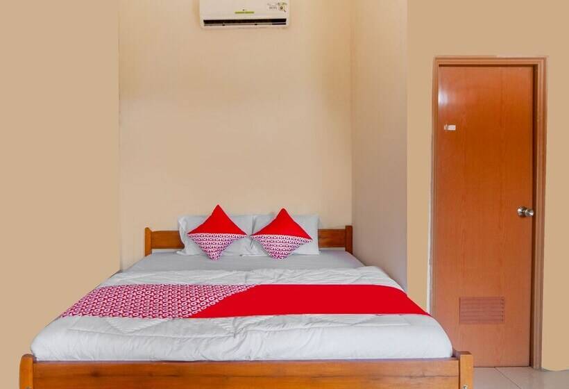 ホテル Oyo 2471 Swarna Raya