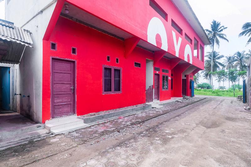 ホテル Oyo 2471 Swarna Raya