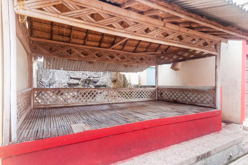 ホテル Oyo 2471 Swarna Raya