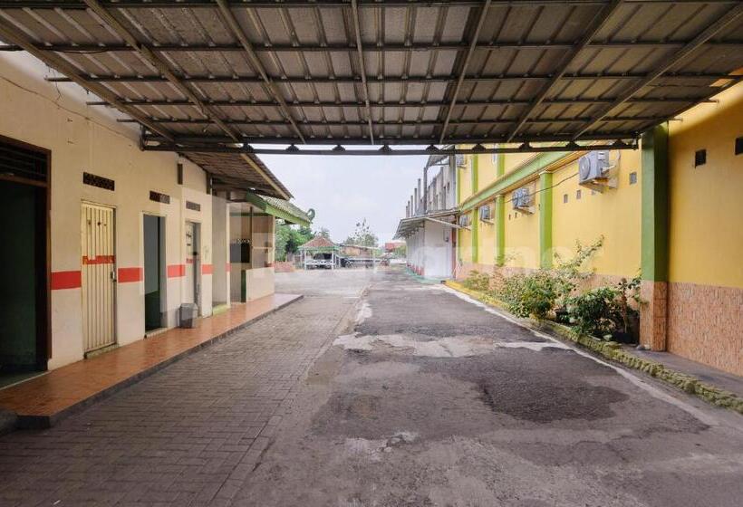 בית מלון כפרי Homestay Hj Suharti Natar Lampung Redpartner