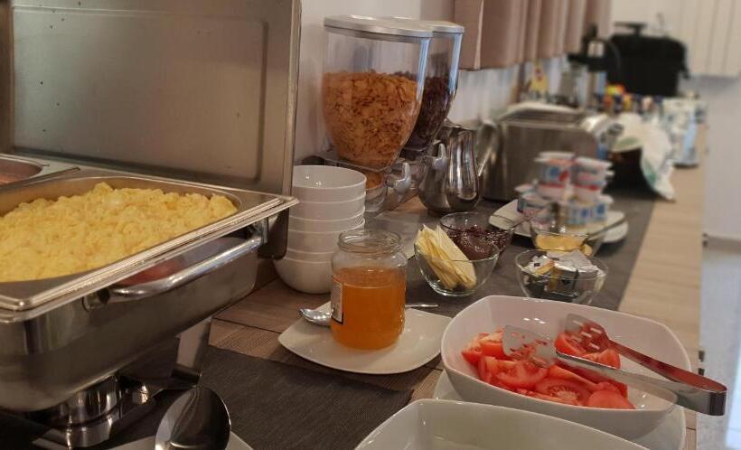 호텔 Pensiunea Negoiu