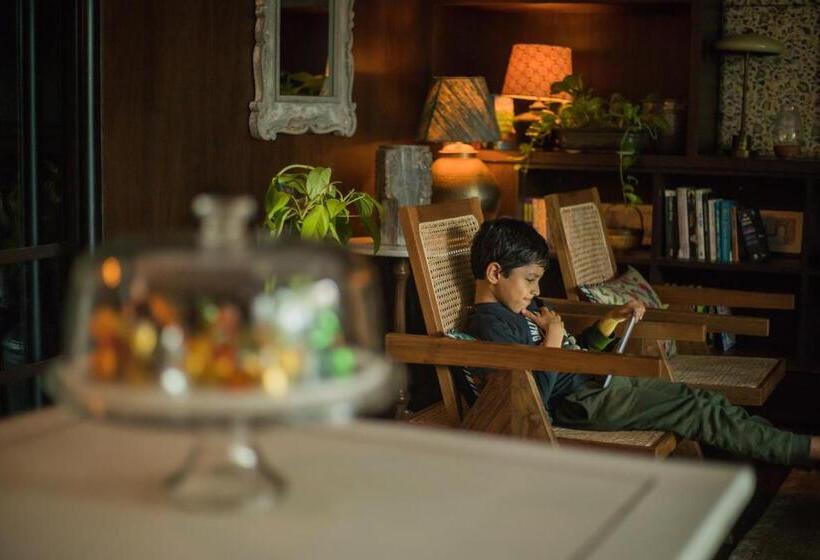 فندق Red Thread Calangute