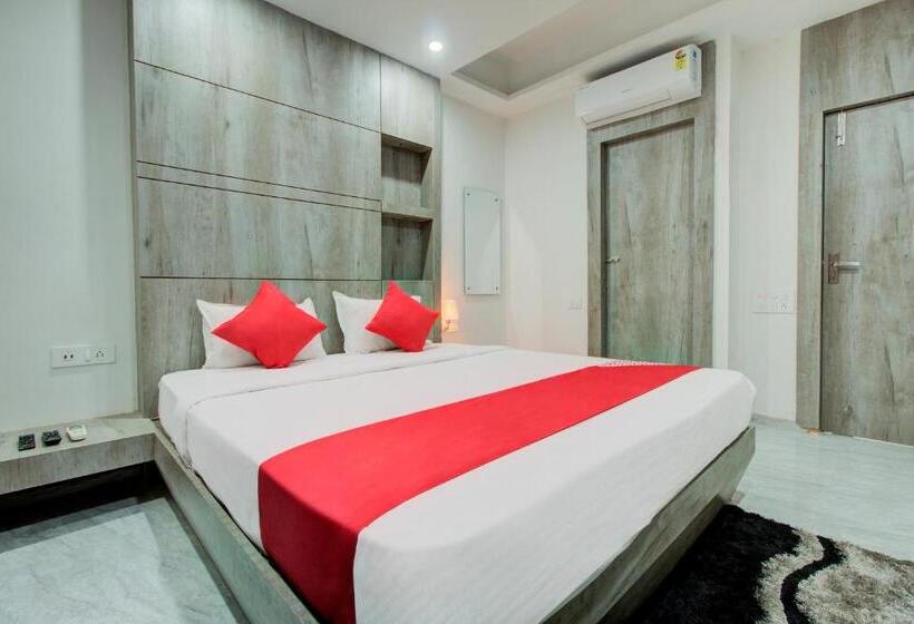 ホテル Rudraksha Inn