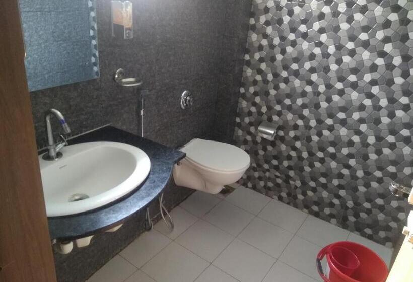 ホテル Rudraksha Inn