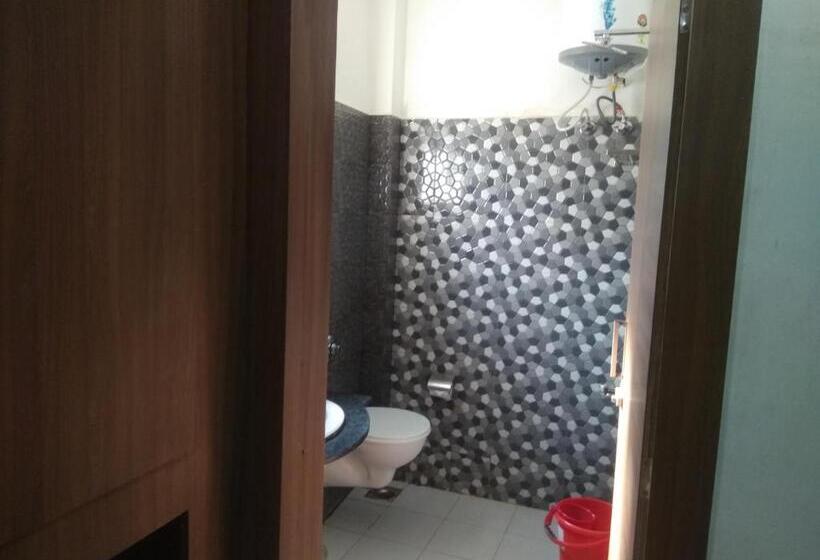 ホテル Rudraksha Inn