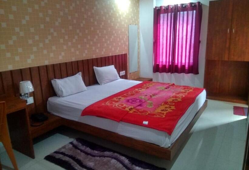 ホテル Rudraksha Inn