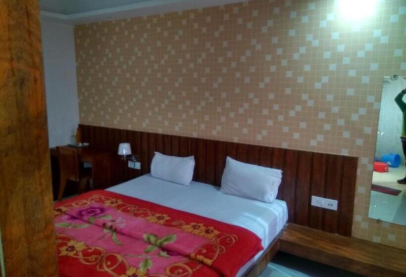 ホテル Rudraksha Inn