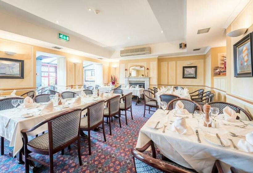 Отель The Bosun