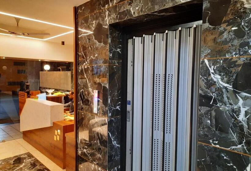 בית מלון כפרי The Grand Shiva