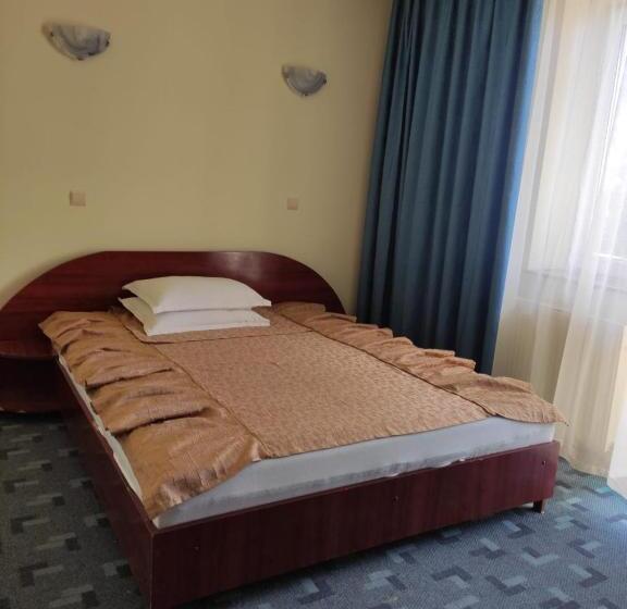 Отель Turist Beharca