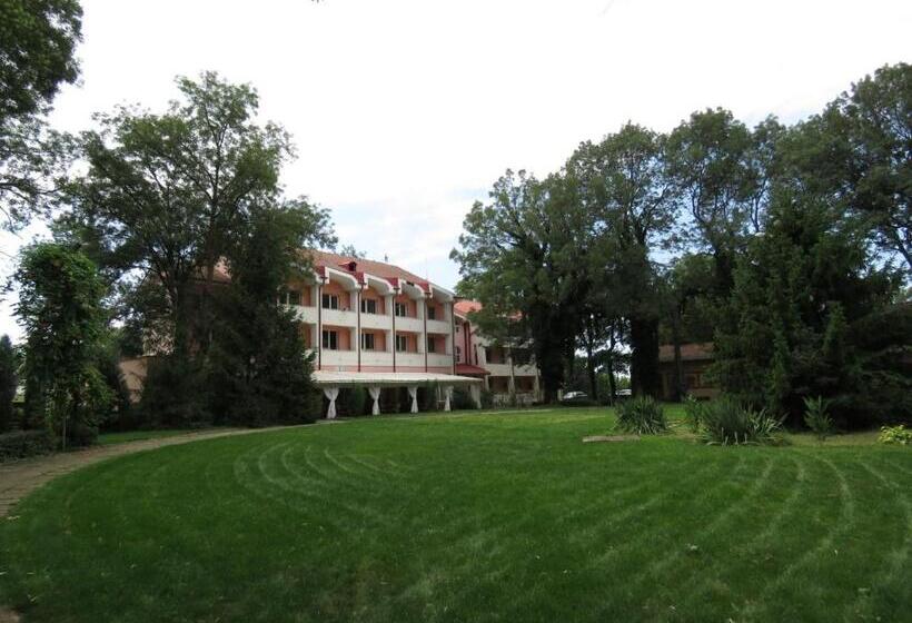 Отель Turist Beharca