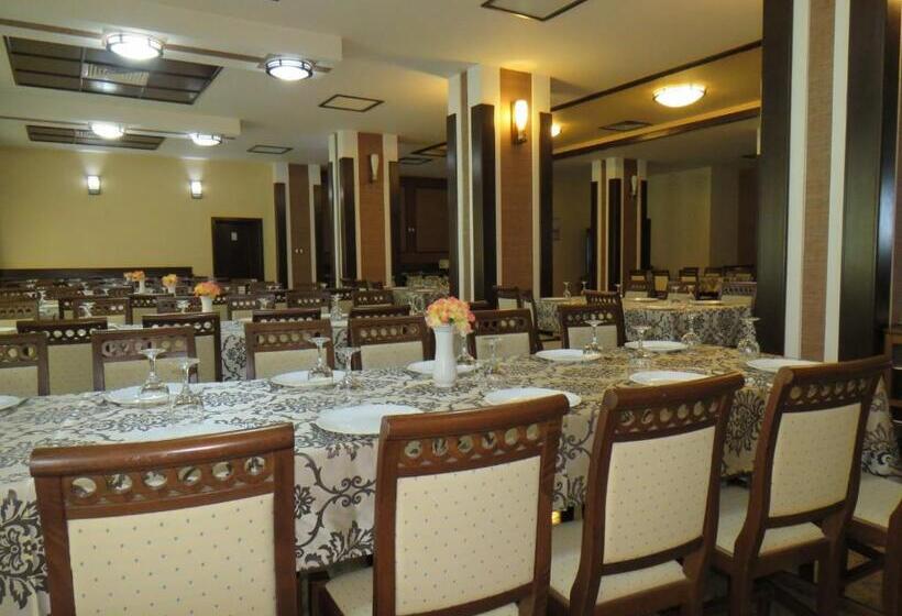 Отель Turist Beharca