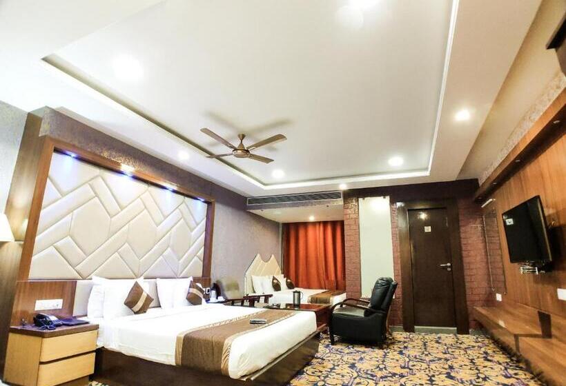 בית מלון כפרי Vishnu Empire