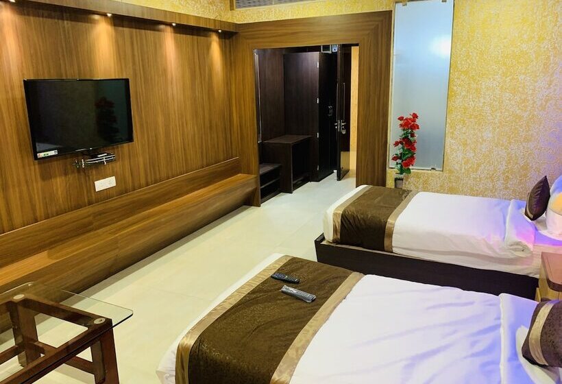 בית מלון כפרי Vishnu Empire