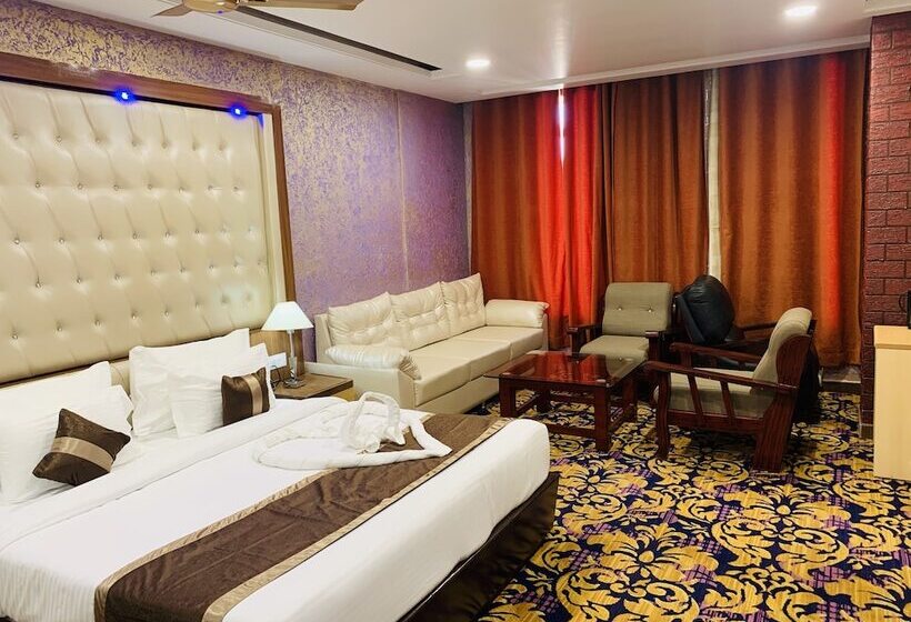 בית מלון כפרי Vishnu Empire