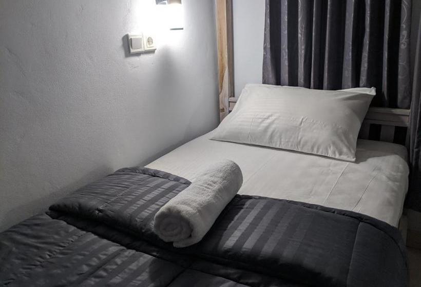 Kanca Familia Hostel