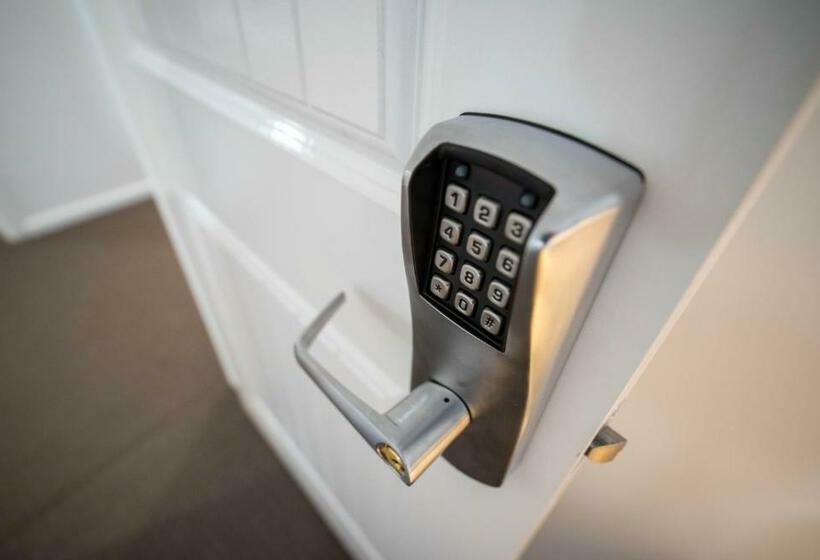 מוטל The Platypus Accommodation & Cafe