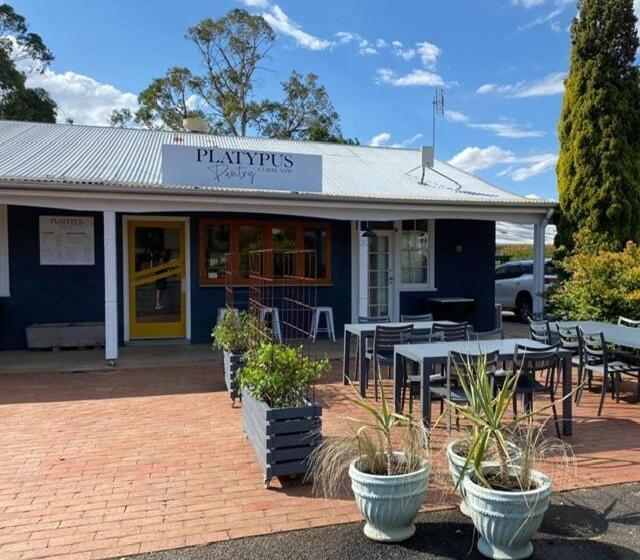 モーテル The Platypus Accommodation & Cafe