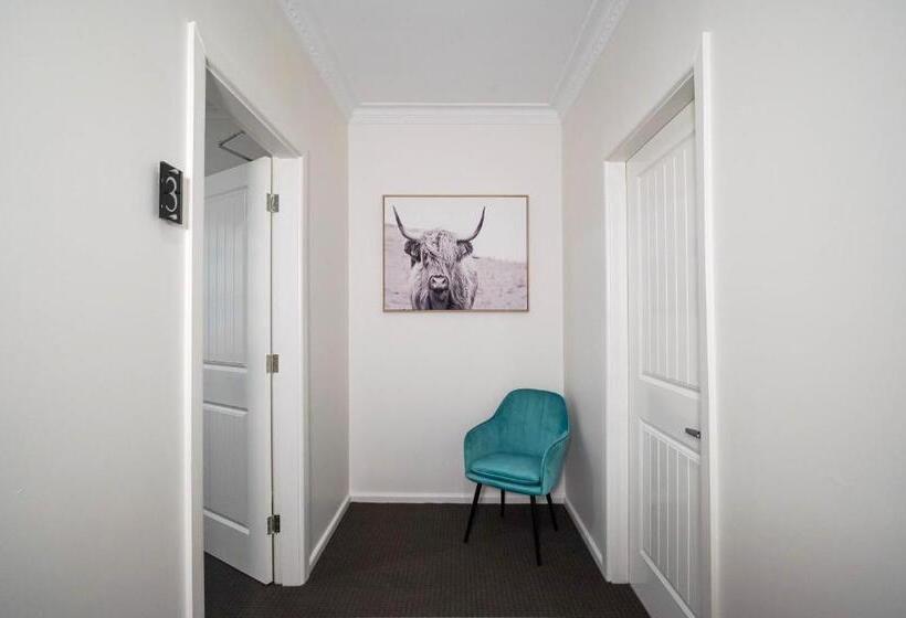 מוטל The Platypus Accommodation & Cafe