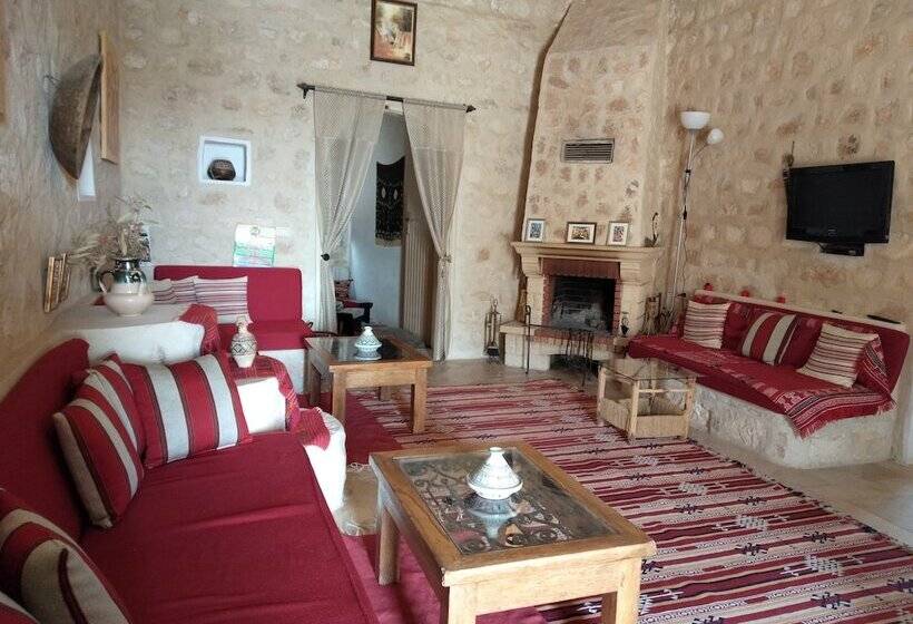 پانسیون Dar Ayed Tamezret