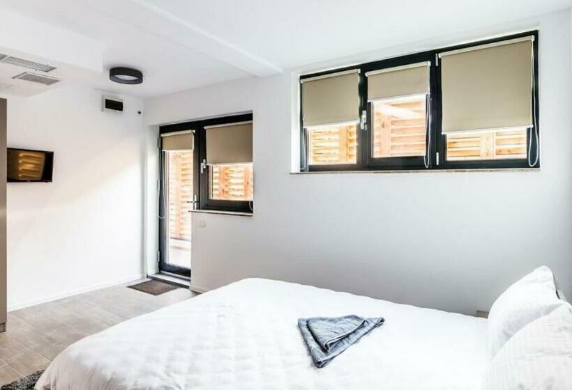 펜션 Forest M,constanta