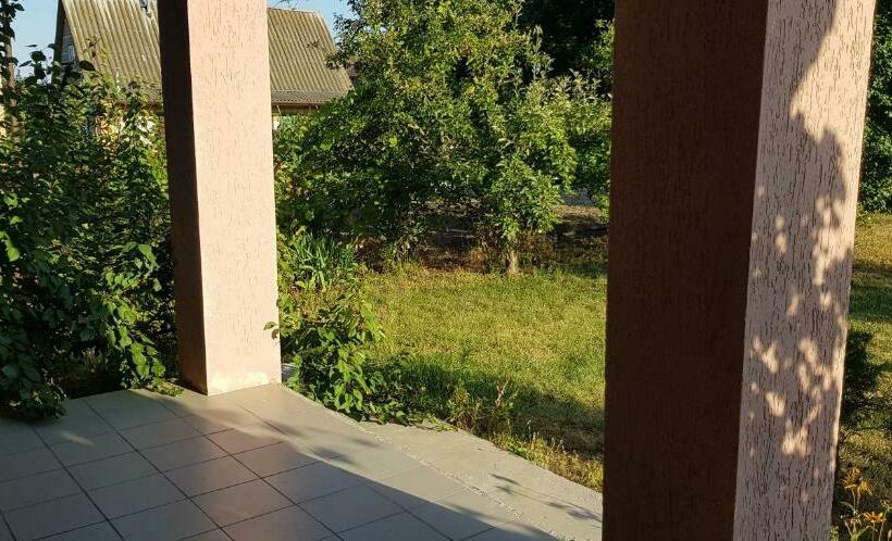 بنسيون Goratwins Guest House Near Boryspil Airport