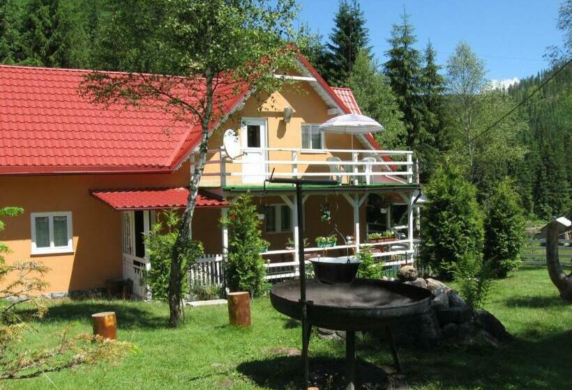 פנסיון Podina Guest House