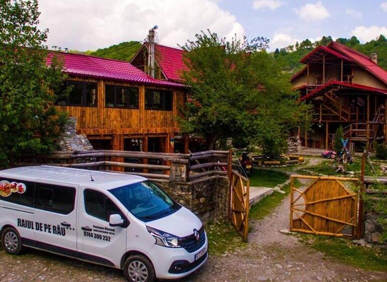 Пансион Raiul De Pe Rau