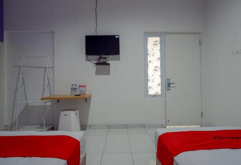 بنسيون Reddoorz Near Alun Alun Kaliwungu Kendal
