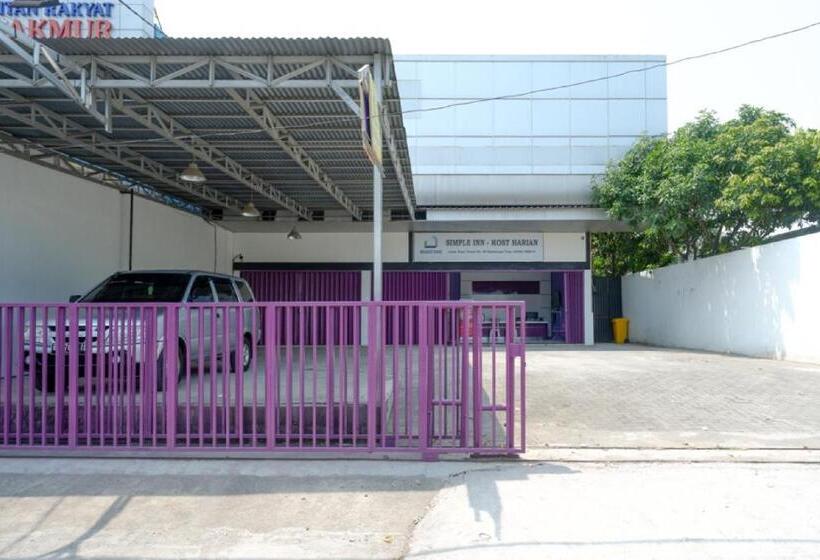 פנסיון Reddoorz Near Alun Alun Kaliwungu Kendal