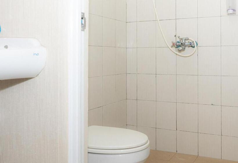 بنسيون Reddoorz Near Gajahmungkur Semarang