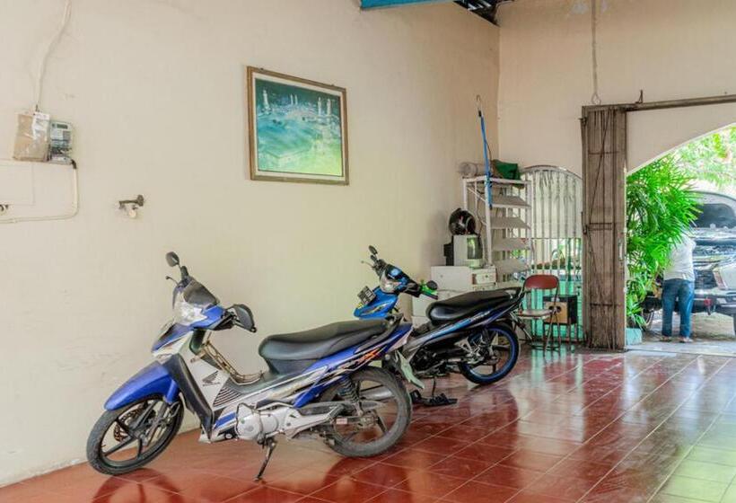 بنسيون Reddoorz Near Gajahmungkur Semarang