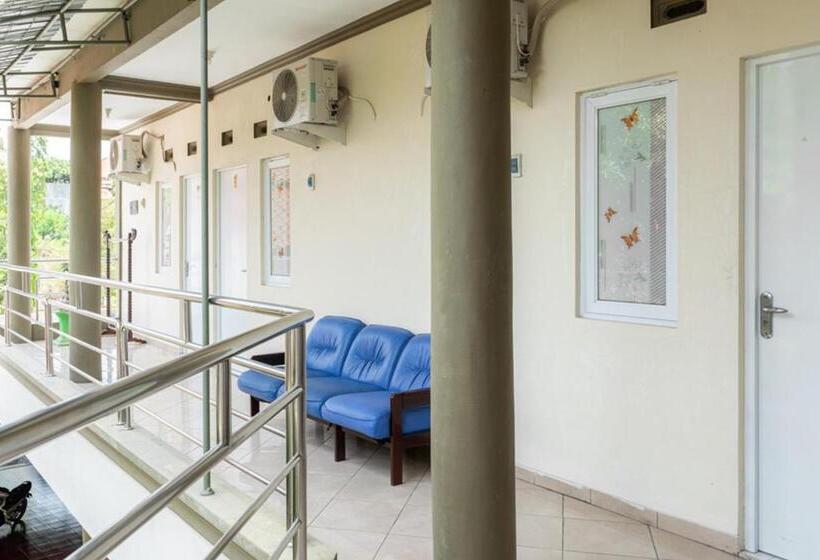 بنسيون Reddoorz Near Gajahmungkur Semarang