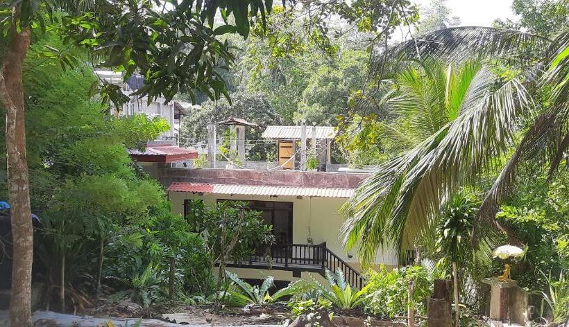 بنسيون Sinali Villa