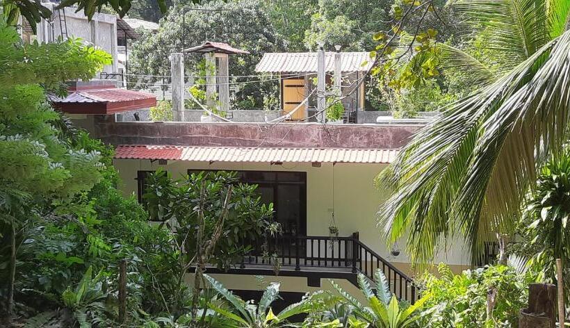 بنسيون Sinali Villa