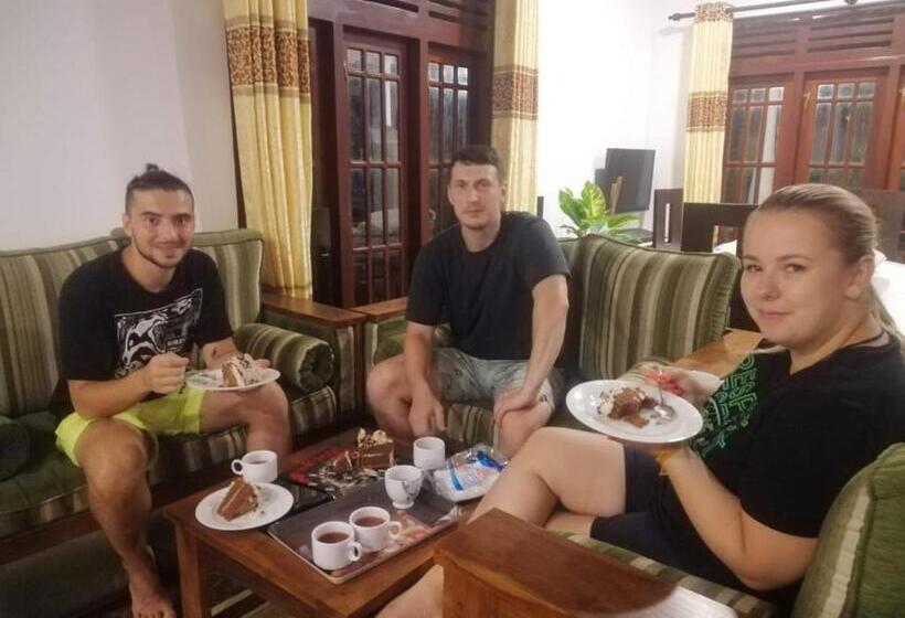 פנסיון Sinali Villa